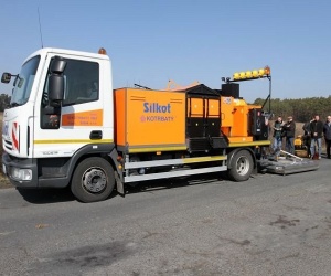 Автономный комплекс для ремонта асфальта  на базе грузовика  Silkot 10