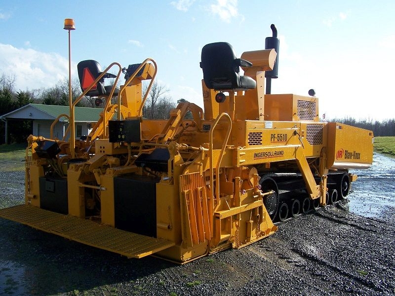  Blaw Knox PF 5510 Track Paver