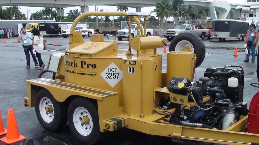     CP-125 CrackPro Heated Hose Machine