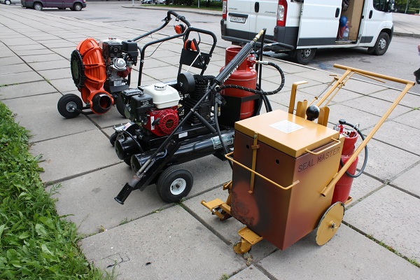   13 HP Billy Goat Blower