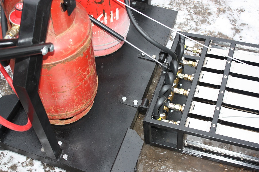 Передвижная мини установка инфракрасного нагрева асфальта  SVT-98
