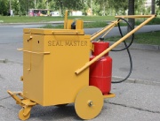 Что такое портативный плавильный котел-заливщик для ремонта трещин на асфальте?