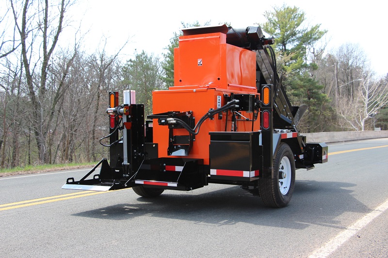 Прицепной рециклер асфальтобетона для ямочного ремонта - SMMT