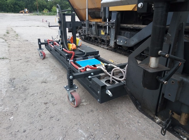 Инфракрасный нагреватель продольных швов ИКН SP-100 на асфальтоукладчик Инфракрасный нагреватель продольных швов ИКН SP-100 на асфальтоукладчик